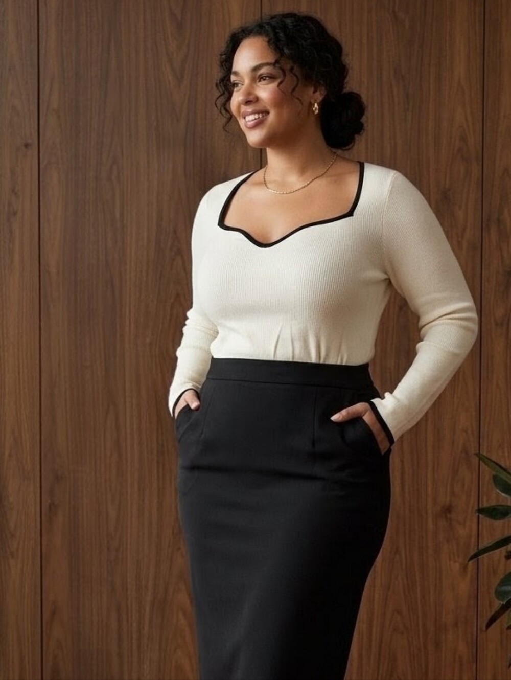 Additionelle Sweetheart Neckline Knit Top Off-White Black Trim 1X